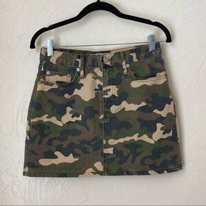 Gap denim camo skirt▪️size 26p